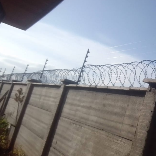 Top Wall Electric Fence & Razor Wire Package for 100x100 Plot, includes energizer, alarm kit, HT wire, 450mm razor wire, 12-month warranty